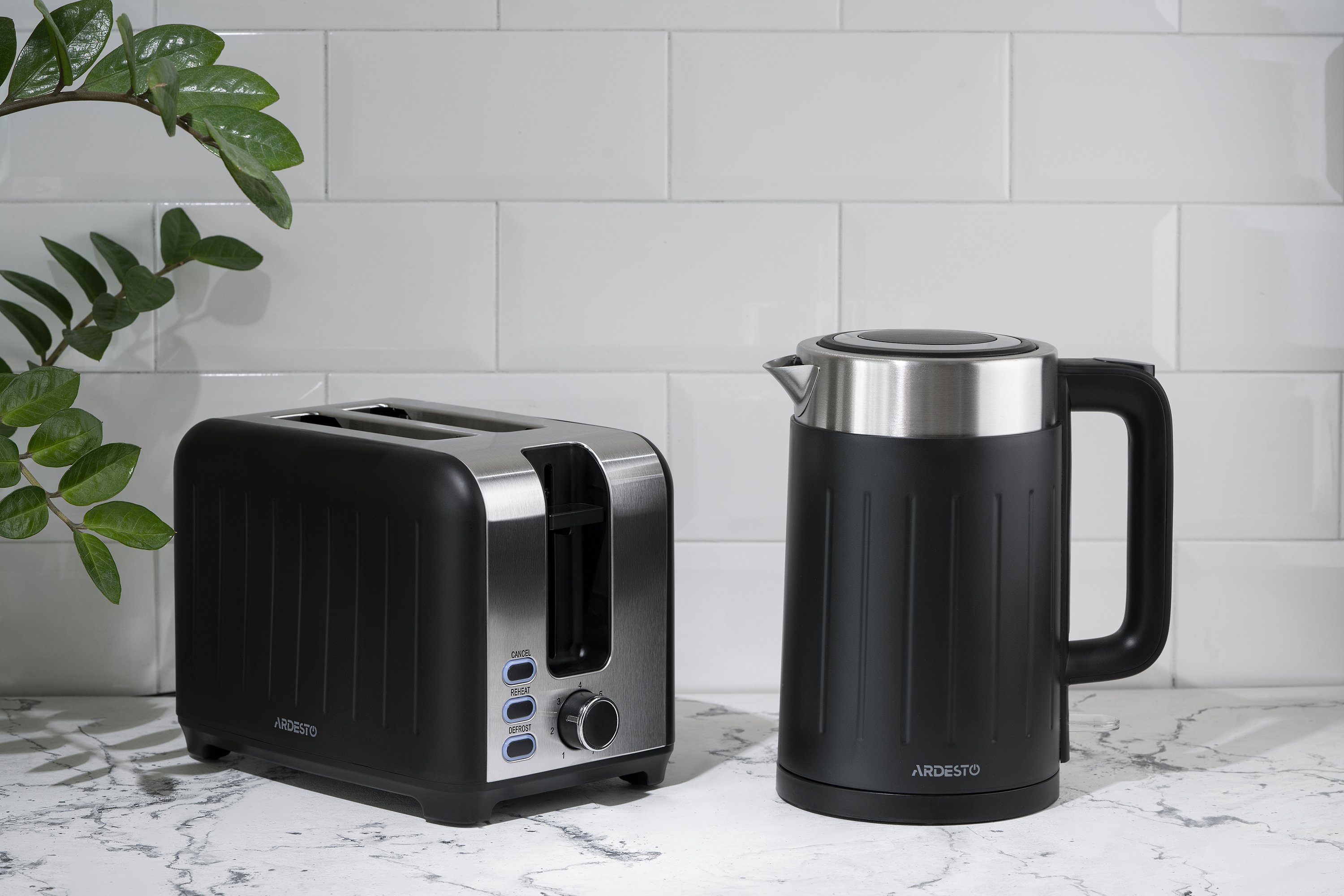 Электрочайник Ardesto Ekl-F18b/1.7Л/2150Вт/Чёрный,