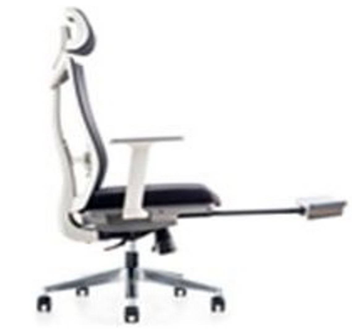 Офисное кресло FALTO 6211A с подставкой для ног